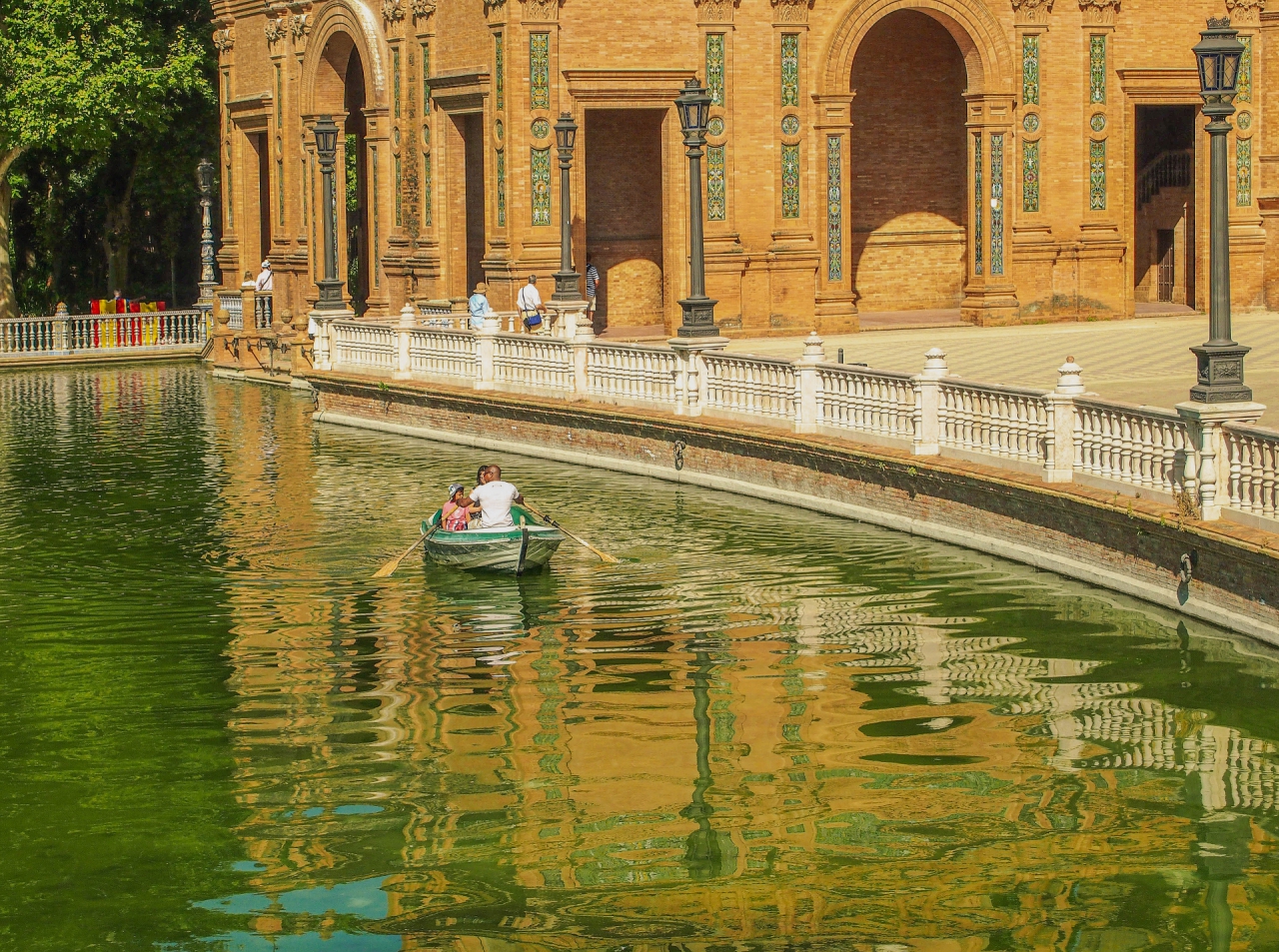 Sevilla - Plaza de Espana - Viaje en barco