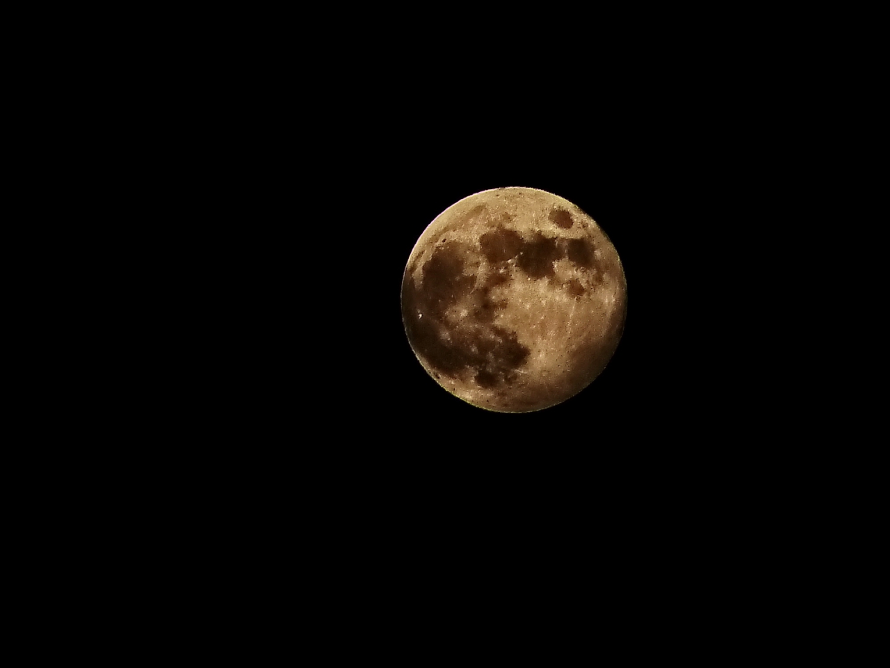 Частично лунно затъмнение от полусянката на Земята-5.06.2020г.22.26ч.